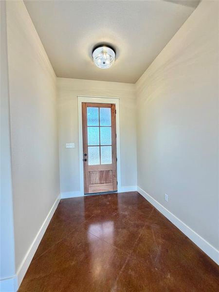 Spacious, unfurnished interior of a new home in , Weatherford (Image 29).