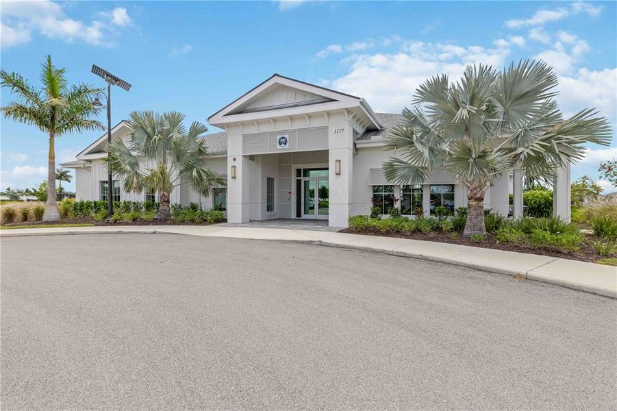 Community amenities in , Port Charlotte (Image 47).