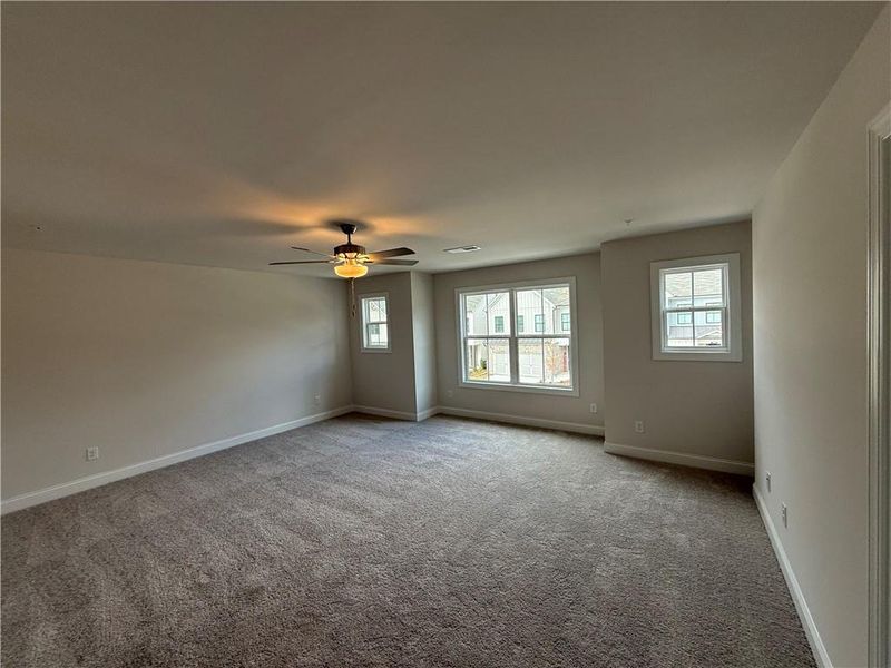 Spacious, unfurnished interior of a new home in , Marietta (Image 18).