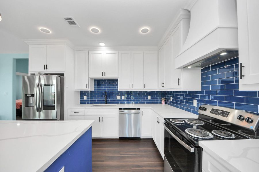 Furnished interior view inside a new home in , Dickinson (Image 11).