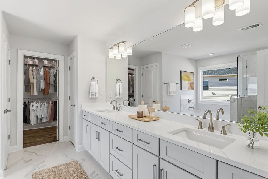 The Shiloh II Primary Bathroom