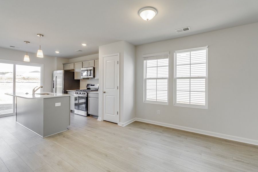 Image 26 of a home in Bluefield. Image 26 of a home in Bluefield.