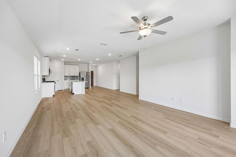 Spacious, unfurnished interior of a new home in Stella Hills, Denton (Image 34).