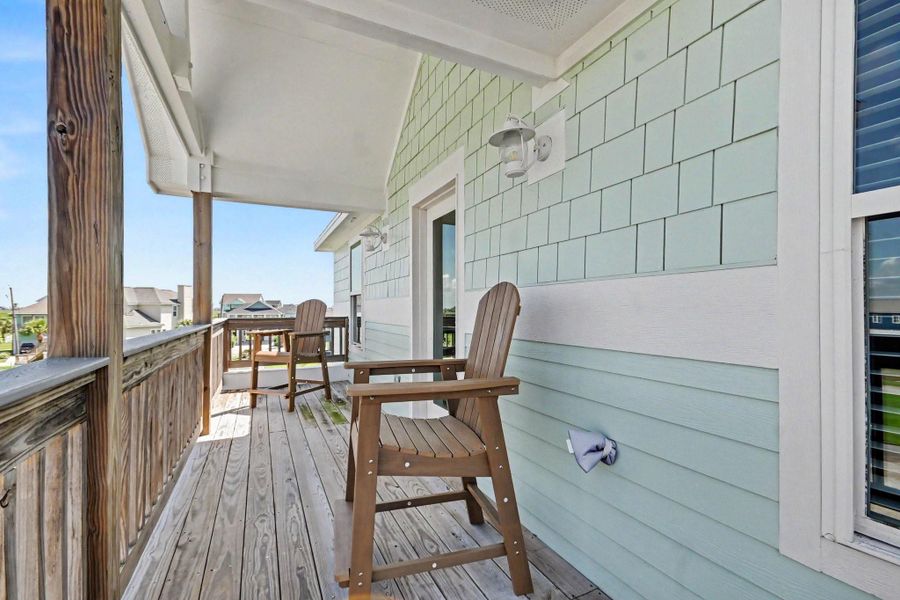 Exterior details and patio area of a home in , Galveston (Image 23).