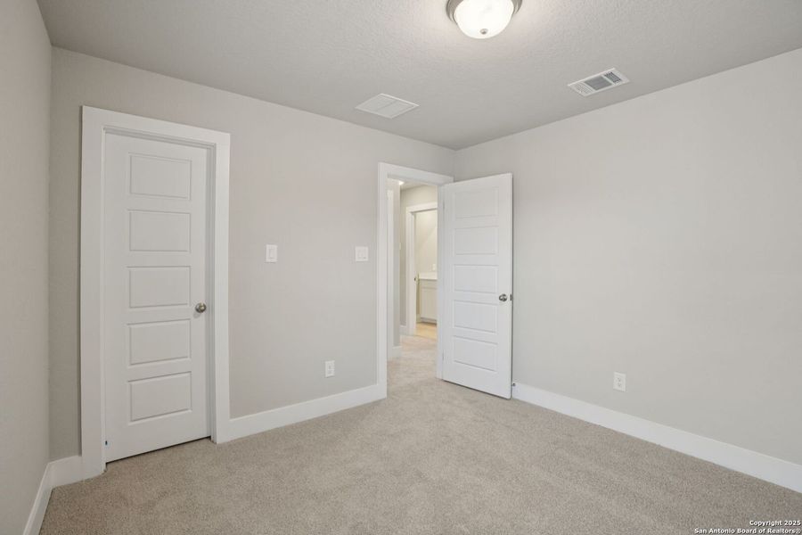 Spacious, unfurnished interior of a new home in Kallison Ranch, San Antonio (Image 35).