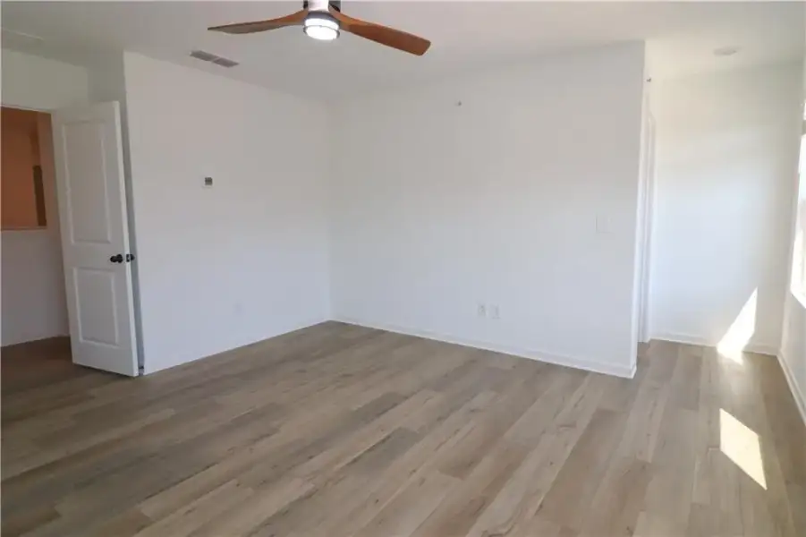 Spacious, unfurnished interior of a new home in , Douglasville (Image 18).