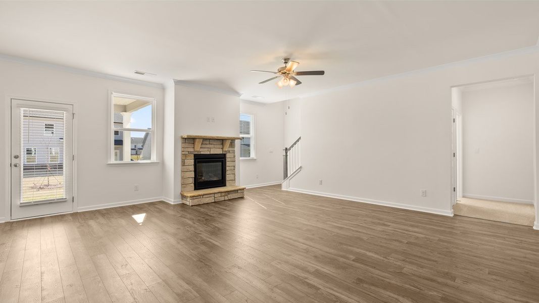 Representative unfurnished interior of a home built from the Edison by D.R. Horton in Westland, Bogart (Image 20).