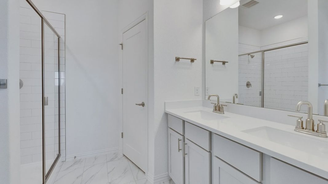Furnished interior view inside a new home in Spring Creek, Taylor (Image 11).