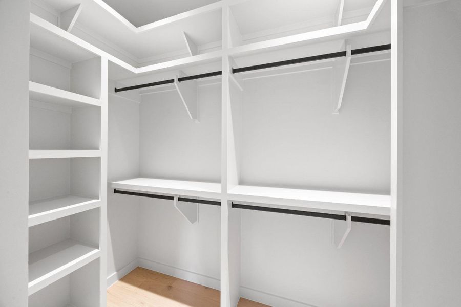 Spacious, unfurnished interior of a new home in , Austin (Image 23).