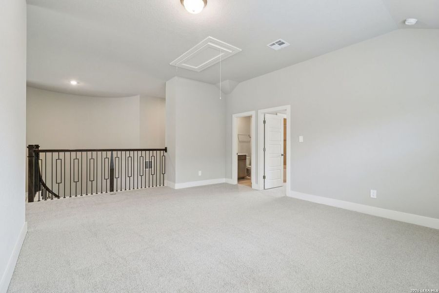 Spacious, unfurnished interior of a new home in Sagebrooke - Classic Series, San Antonio (Image 29).