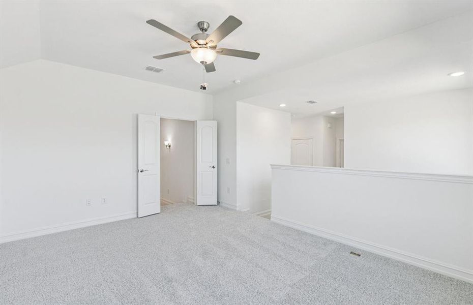 Spacious loft on second level Spacious loft on second level