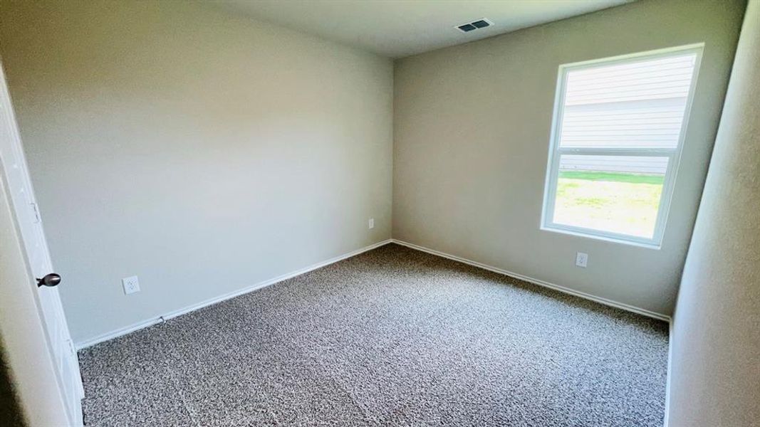 Spacious, unfurnished interior of a new home in Sunnycreek, Fort Worth (Image 11). Spacious, unfurnished interior of a new home in Sunnycreek, Fort Worth (Image 11).