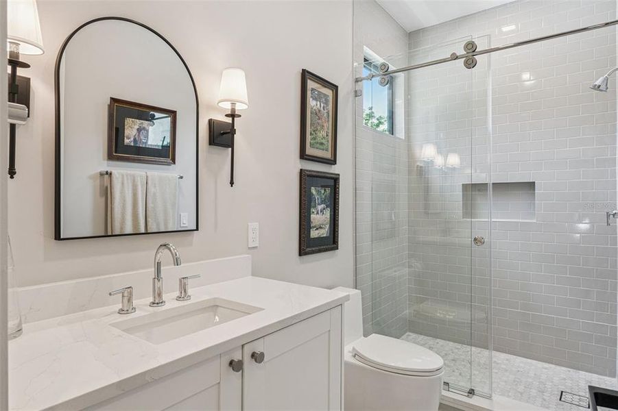 Furnished interior view inside a new home in , Orlando (Image 14).