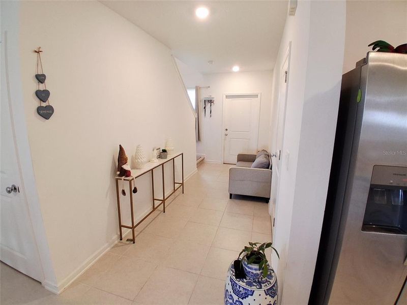 Furnished interior view inside a new home in Hunt Club Groves, Lake Wales (Image 10).