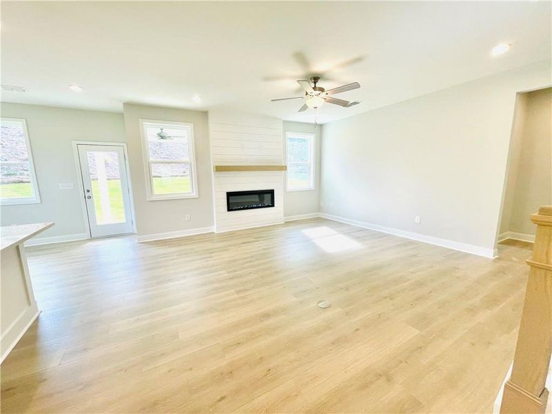 Spacious, unfurnished interior of a new home in Hopewell Reserve: Hopewell - 40' Value, Cumming (Image 20). Spacious, unfurnished interior of a new home in Hopewell Reserve: Hopewell - 40' Value, Cumming (Image 20).
