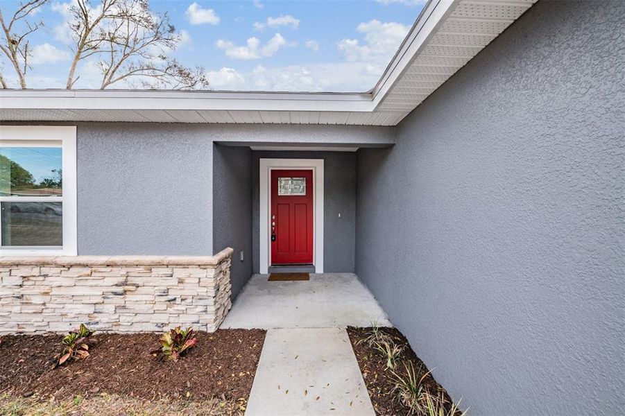 Exterior details and patio area of a home in , Dade City (Image 25).