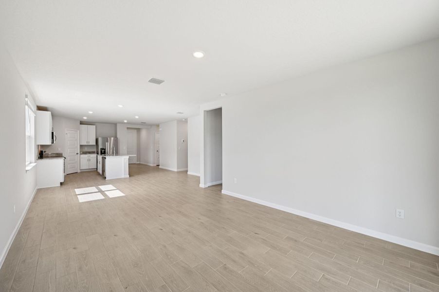 Spacious, unfurnished interior of a new home in Hampton Park - Classic Series, Vero Beach (Image 20). Spacious, unfurnished interior of a new home in Hampton Park - Classic Series, Vero Beach (Image 20).