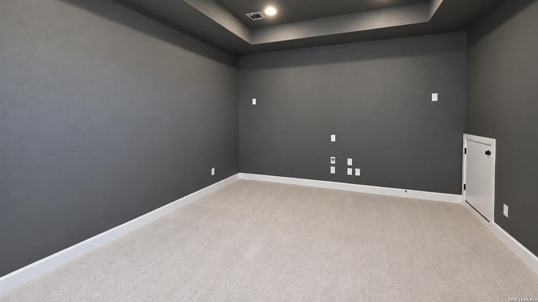 Spacious, unfurnished interior of a new home in , New Braunfels (Image 19).