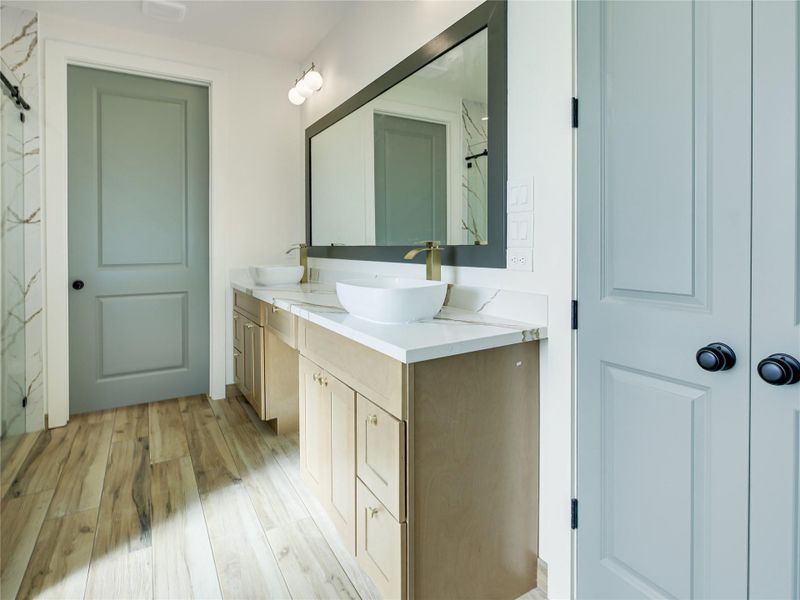 Furnished interior view inside a new home in , Angleton (Image 27).