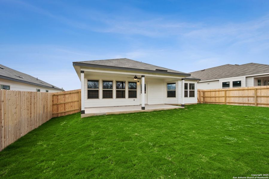Exterior details and patio area of a home in Greenspoint Heights, Seguin (Image 4).