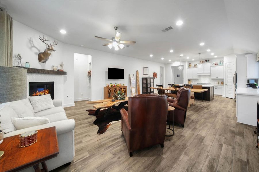 The well designed floor plan offers the best of both worlds—an open, connected feel while maintaining defined spaces.