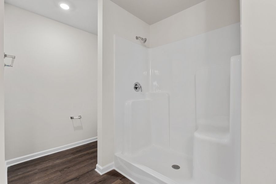 Spacious, unfurnished interior of a new home in Forts Ridge, Pelion (Image 21).