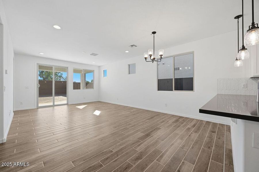 8827 W PASADENA Avenue - Ready Now! 8827 W PASADENA Avenue - Ready Now!