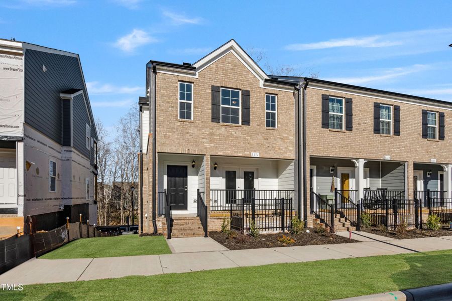 Ral_Forestville_Lot51 (2) Ral_Forestville_Lot51 (2)