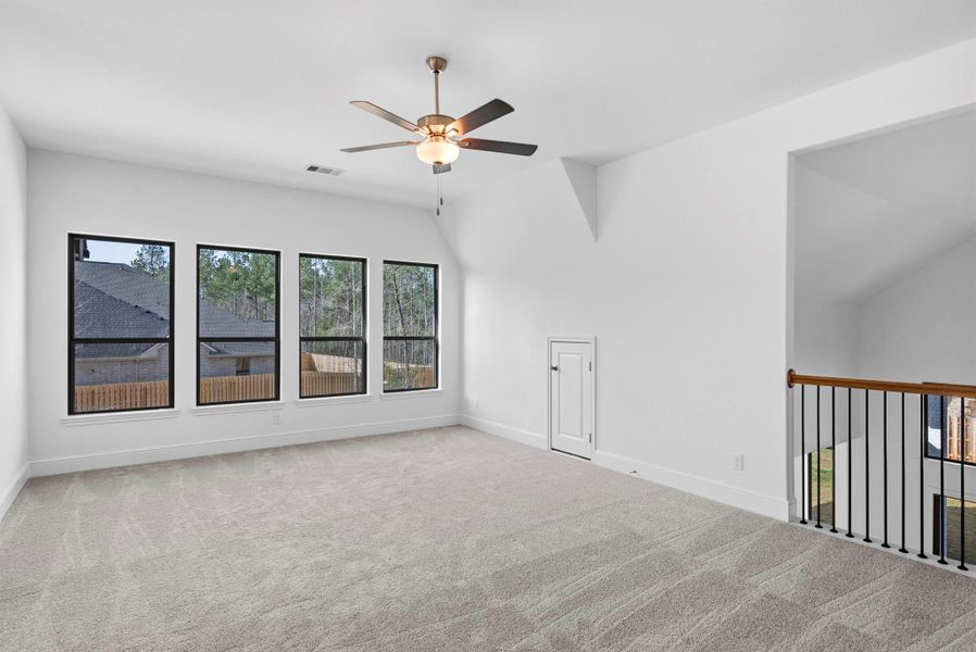 Spacious, unfurnished interior of a new home in Colton, Todd Mission (Image 29).