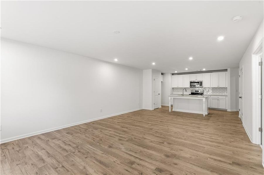 Spacious, unfurnished interior of a new home in Silver Leaf, Dawsonville (Image 15).