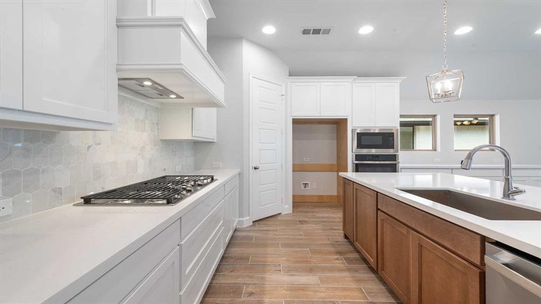 Furnished interior view inside a new home in The Heights At Uptown Celina 50', Celina (Image 11).
