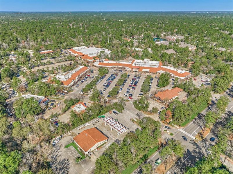 Masterfully designed, The Woodlands has village shopping centers throughout the community that offer daily needs in addition to restaurants, shops, medical offices, and more! Panther Creek Village Shopping Center is a short walk away from 23 Ripple Rush Ct!