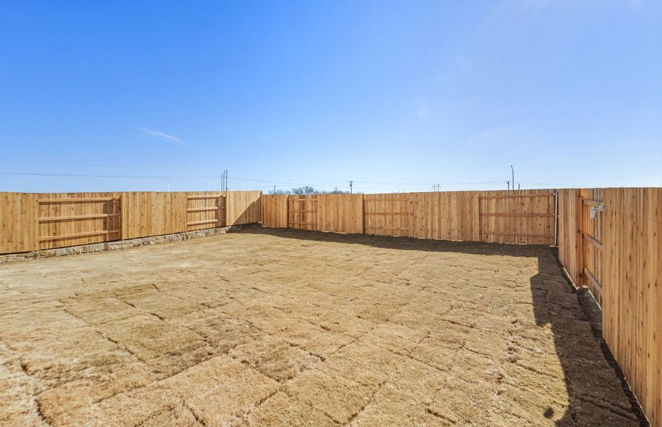 Exterior details and patio area of a home in Sunfield, Buda (Image 26).