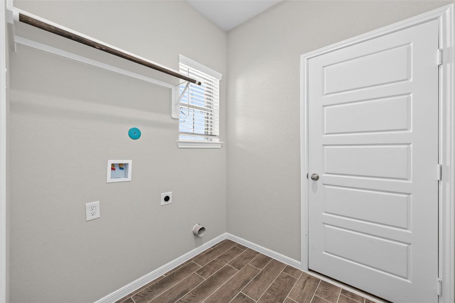 Spacious, unfurnished interior of a new home in Woodland Lakes, Huffman (Image 14).