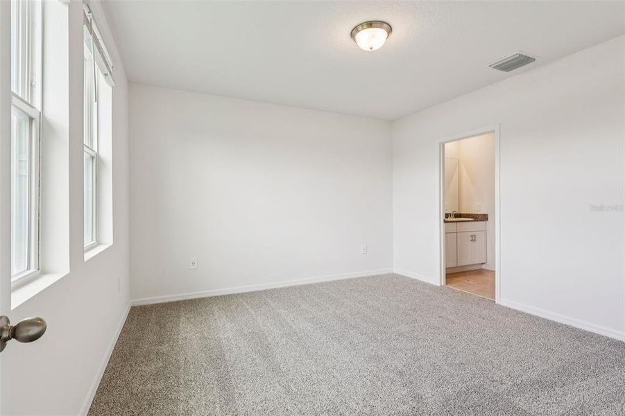 Spacious, unfurnished interior of a new home in Bradbury Creek - Classic Series, Haines City (Image 23).