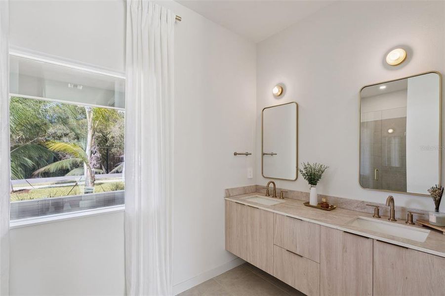 Furnished interior view inside a new home in , Lady Lake (Image 11).