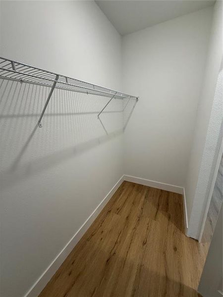 Spacious, unfurnished interior of a new home in , Ocala (Image 32).