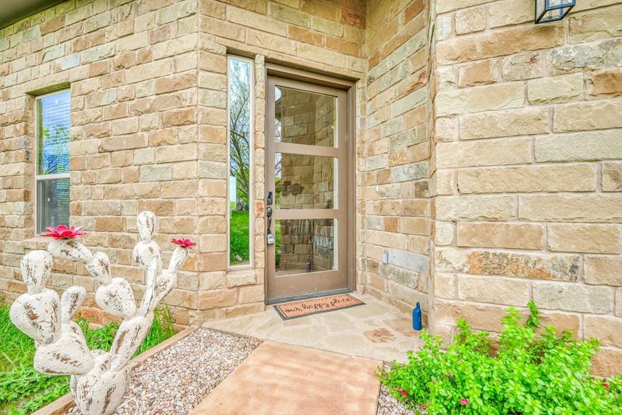 Exterior details and patio area of a home in , Horseshoe Bay (Image 22).