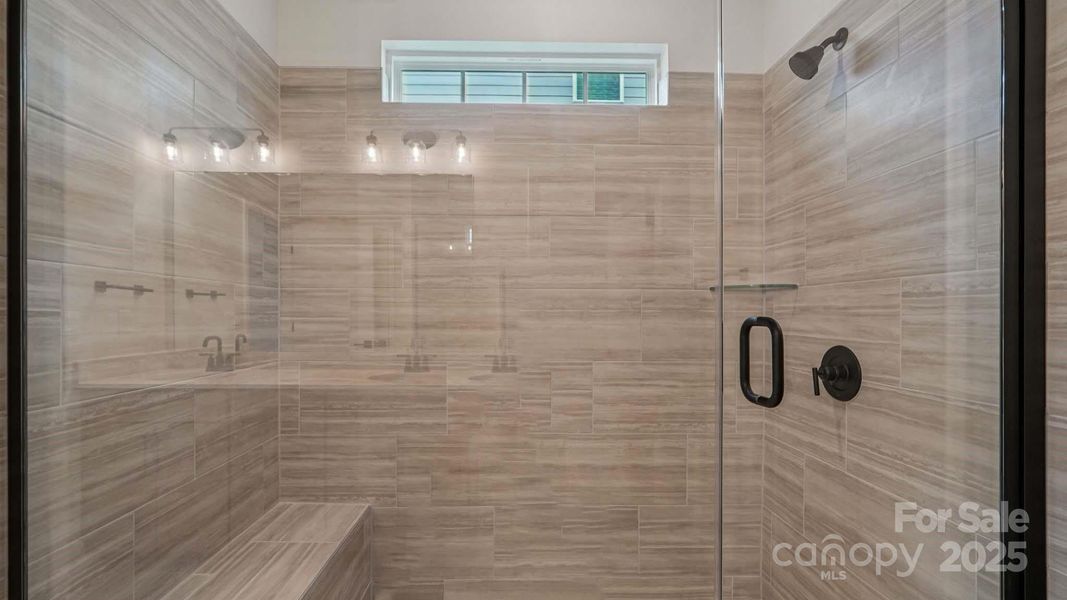 Image 44 of a home in Falls Cove.