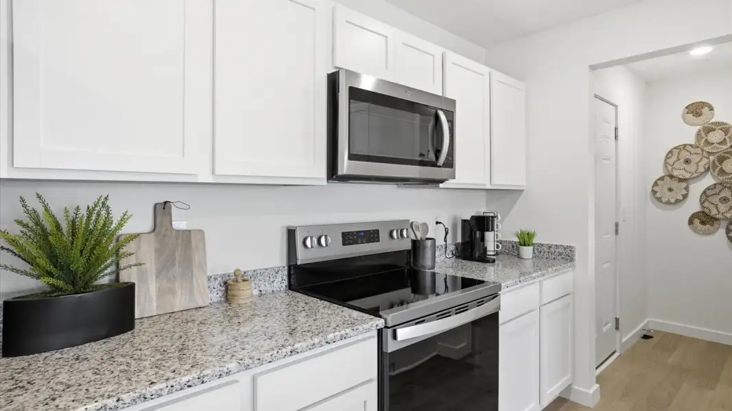 Furnished interior view inside a new home in Oak Hill, Vonore (Image 8).