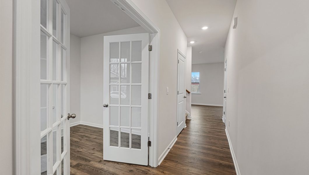 Spacious, unfurnished interior of a new home in Hunters Ridge, Woodruff (Image 15).