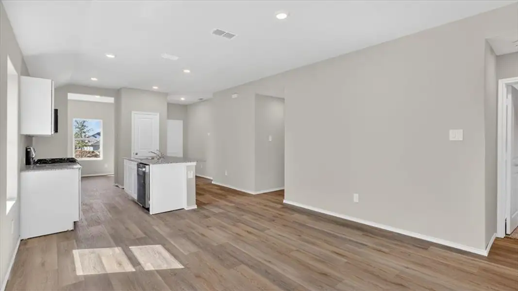 Spacious, unfurnished interior of a new home in Hickory Grove, Krum (Image 7). Spacious, unfurnished interior of a new home in Hickory Grove, Krum (Image 7).