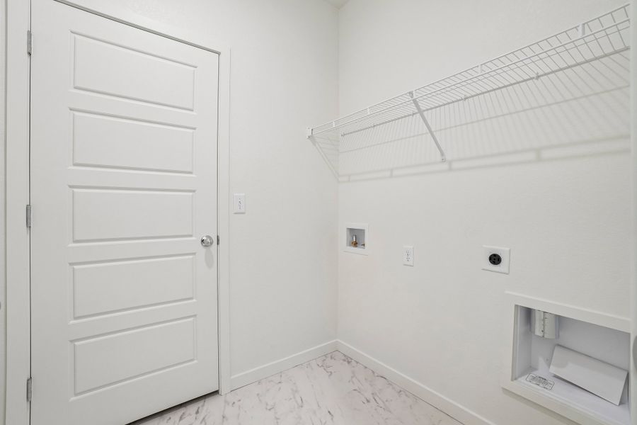 Spacious, unfurnished interior of a new home in Union Colony West, Greeley (Image 29).