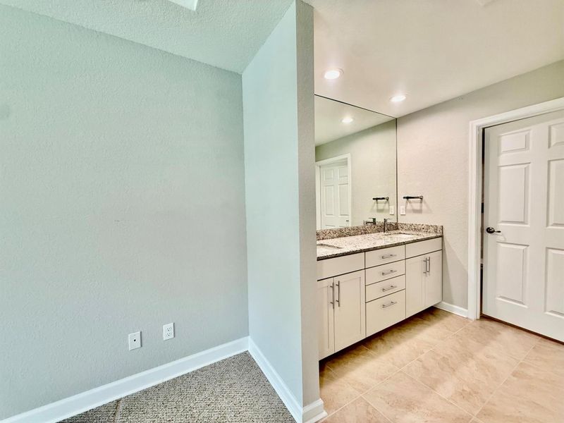 Image 53 of a home in .