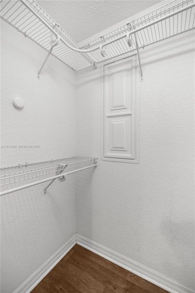 Spacious, unfurnished interior of a new home in , Ocala (Image 17).