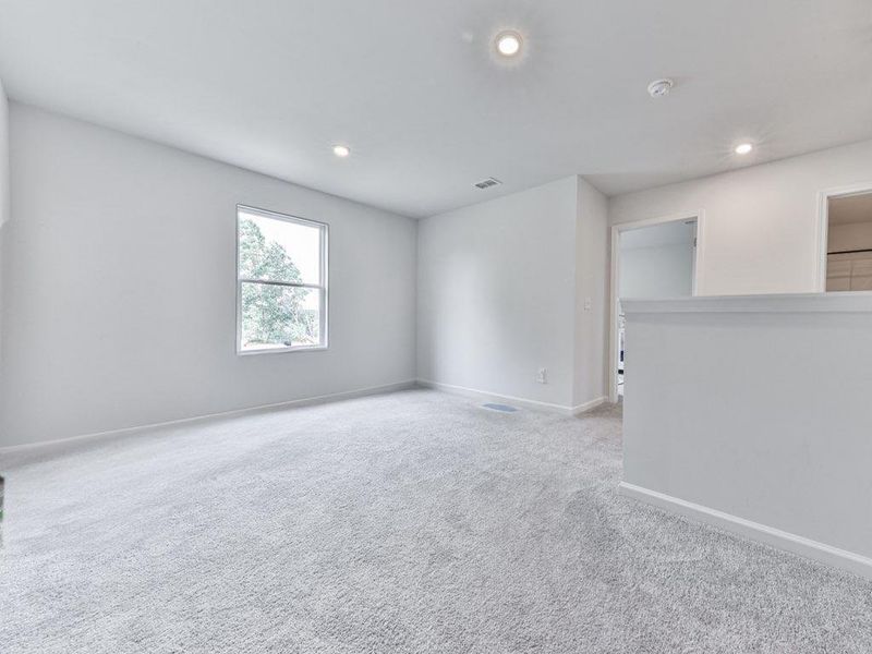 Spacious, unfurnished interior of a new home in Kingston Park, Euharlee (Image 19).