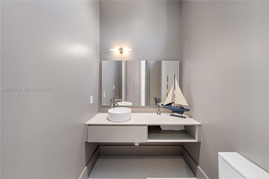 Furnished interior view inside a new home in , Key Biscayne (Image 9).