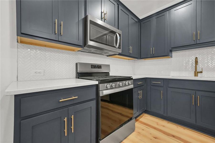 Furnished interior view inside a new home in , Atlanta (Image 13).