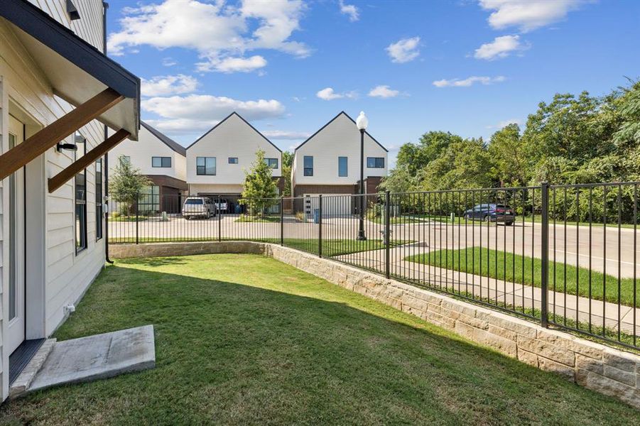 Exterior details of a home in Tillery Commons, Grapevine (Image 5). Exterior details of a home in Tillery Commons, Grapevine (Image 5).