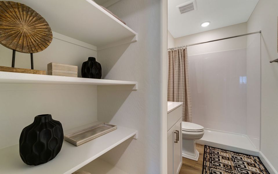 Furnished interior view inside a new home in Bay Creek, Baytown (Image 28).